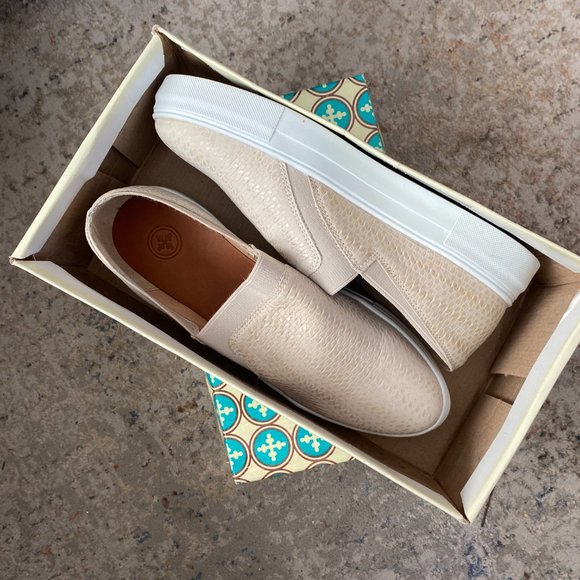 Charleston Shoe Size 10 Pearl Slip On - Picture 3 of 4